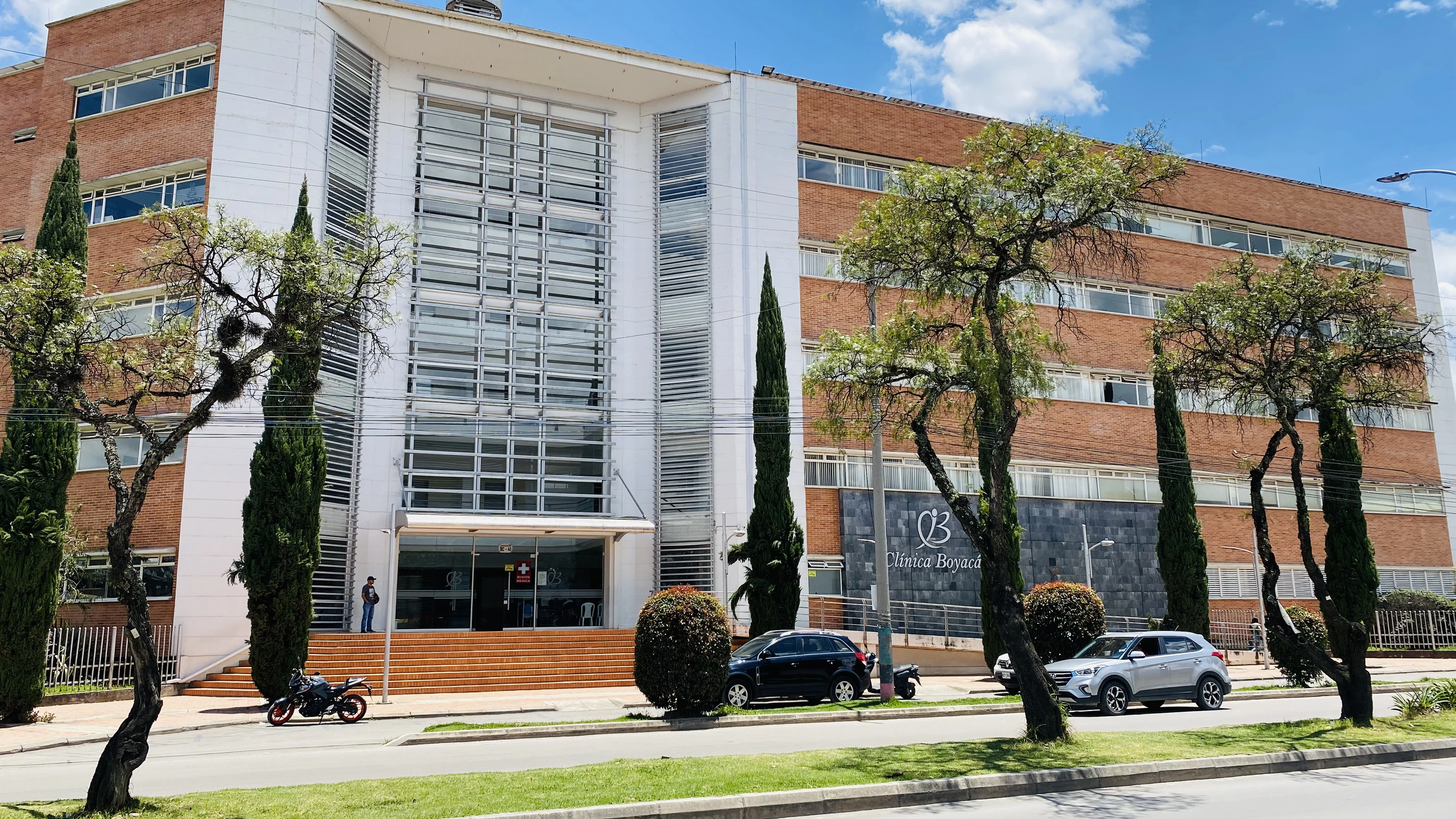 Frontal entrada dos